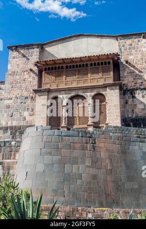 Sonnentempel Coricancha Ruinen und das Kloster Santo Domingo in Cusco, Peru. Stockfoto