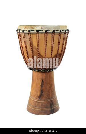 afrikanische traditionelle Djembe auf weißem Hintergrund Stockfoto