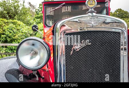 Vintage Austin Seven RL Box Limousine in rot. Stockfoto