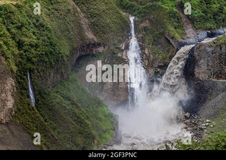 Agoyan fällt auf den Fluss Pastaza in Ecuador Stockfoto