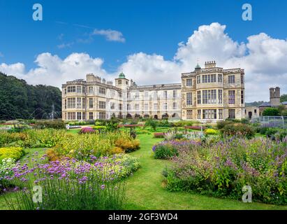 Die Gärten auf der Rückseite des Audley End House, ein 17thC Landhaus in der Nähe von Safran Waldon, Essex, England, UK Stockfoto