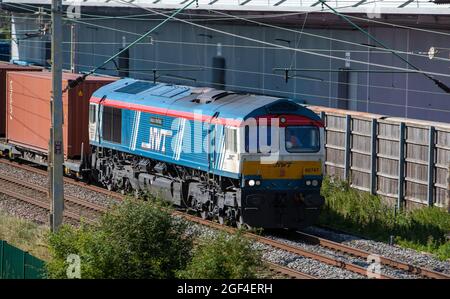 GB Railfreight Class 66 - 66747 'Made in Sheffield' in Newell & Wright Lackierung besteht DIRFT Stockfoto