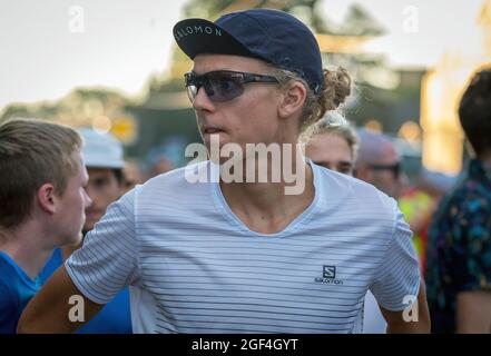 22. August 2021: Colorado Elite-Bergläufer, Kieron Nay, an der Startlinie vor dem Pikes Peak Marathon, Manitou Springs, Colorado. Stockfoto