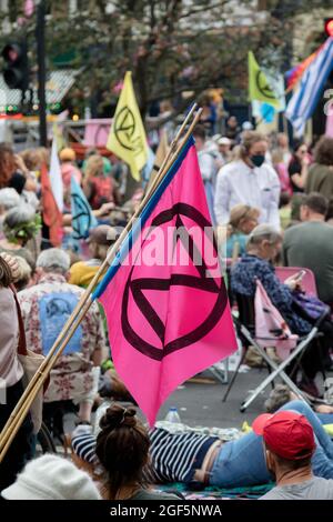 London, Großbritannien, 21. August 2021:- Mitglieder der Extinction Rebellion protestieren in Central London Stockfoto