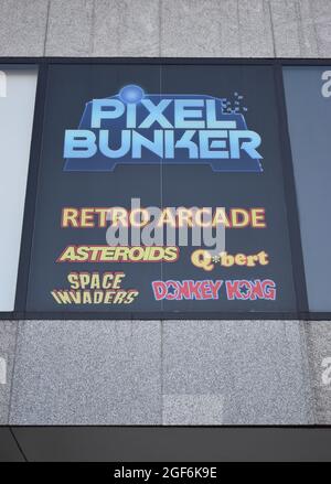 Der Pixel Bunker ist eine Retro-Videospielhalle im Zentrum von Milton Keynes. Stockfoto