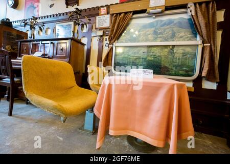 Eine Erholung mit dem Zug im Museum am Bahnhof Sirkeci, dem östlichen Endpunkt der berühmten Orient-Express-Zugstrecke. In Istanbul, Türkei. Stockfoto