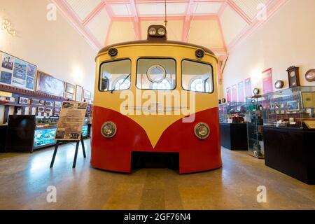 Eine Lokomotive Erholung im Museum am Bahnhof Sirkeci, der östlichen Endstation der berühmten Orient-Express-Strecke. In Istanbul, Türkei. Stockfoto