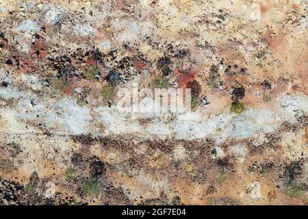 Extrem mineralreicher Boden im Bereich der Rio Tinto Minen, Luftaufnahme, Drohnenschuss, Provinz Huelva, Andalusien, Spanien Stockfoto