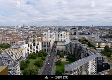 Blick vom Kollhoff-Turm, Potsdamer Platz, Berlin, Deutschland Stockfoto