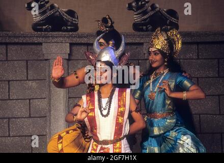 Bharatnatyam Dance Drama, Klassischer Tanz im Nataraja-Tempel in Perur in Coimbatore, Tamil Nadu, Indien Stockfoto