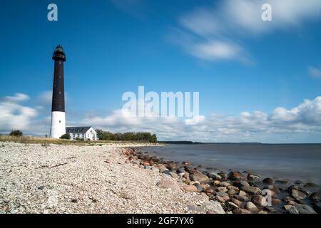 Saare, Estland - 14. August 2021: Der Leuchtturm Sorve auf der estnischen Insel Saaremaa Stockfoto