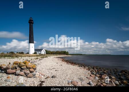 Saare, Estland - 14. August 2021: Der Leuchtturm Sorve auf der estnischen Insel Saaremaa Stockfoto