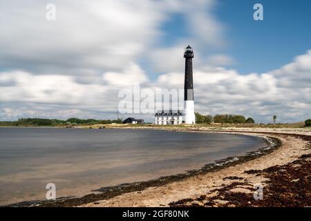 Saare, Estland - 14. August 2021: Der Leuchtturm Sorve auf der estnischen Insel Saaremaa Stockfoto