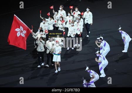 Tokio, Japan. August 2021. Paralympische Delegation aus Hongkong, China, Parade im Olympiastadion während der Eröffnungsfeier der Paralympischen Spiele Tokio 2020 in Tokio, Japan, 24. August 2021. Quelle: Cheong Kam Ka/Xinhua/Alamy Live News Stockfoto