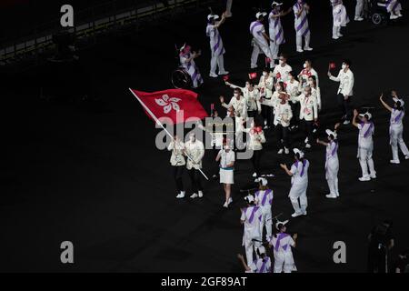 Tokio, Japan. August 2021. Paralympische Delegation aus Hongkong, China, Parade im Olympiastadion während der Eröffnungsfeier der Paralympischen Spiele Tokio 2020 in Tokio, Japan, 24. August 2021. Quelle: Zhu Wei/Xinhua/Alamy Live News Stockfoto