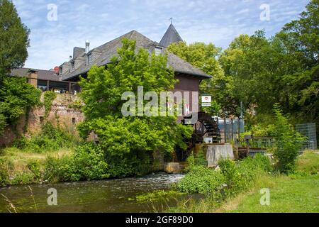 Viersen-Brüggen - 27. Juni 2021; Blick auf die Wassermühle, Nordrhein-Westfalen, Deutschland Stockfoto