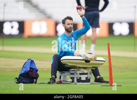 England-Wicketkeeping-Trainer James Foster während einer Nets-Session im Emerald Headingley, Leeds. Bilddatum: Dienstag, 24. August 2021. Stockfoto