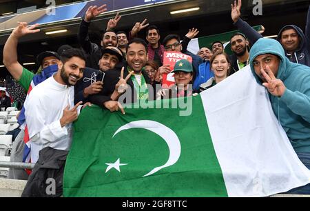 Pakistanische Cricket-Fans Fans Pakistan gegen Südafrika ICC Champions Trophy 07/06/2017 Stockfoto