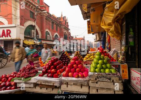 Kalkutta, Westbengalen, Indien - 29. Dezember 2019 : verschiedene Früchte werden auf dem Einzelhandelsmarkt in New Market Area, Kalkutta, verkauft. Stockfoto