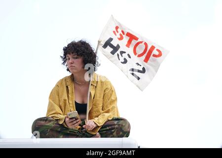 Mitglieder der Extinction Rebellion im Cambridge Circus im Zentrum von London. Bilddatum: Dienstag, 24. August 2021. Stockfoto