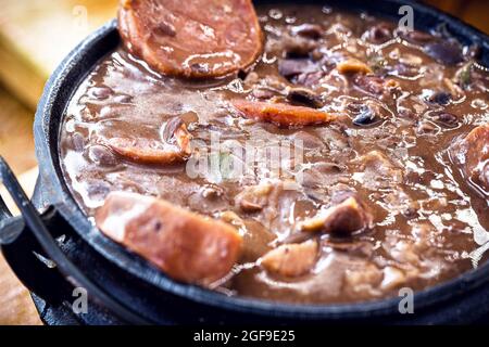 Feijoada, typisch brasilianische Küche im Bundesstaat minas gerais Stockfoto