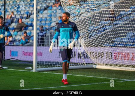 LONDON, GROSSBRITANNIEN. 24. AUGUST während des Carabao Cup-Spiels zwischen Queens Park Rangers und Oxford United im Kiyan Prince Foundation Stadium., London am Dienstag, den 24. August 2021. (Kredit: Ian Randall | MI News) Kredit: MI News & Sport /Alamy Live News Stockfoto