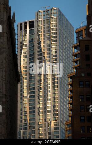 Fichte Street Wolkenkratzer von Frank Gehry in Manhattan NYC Stockfoto