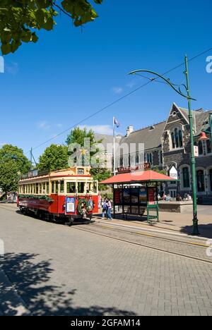 Stadt Schleife Straßenbahn außerhalb Christchurch Arts Center, Worcester Boulevard, Christchurch, Canterbury, Neuseeland Stockfoto