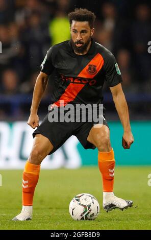 Huddersfield, Großbritannien. August 2021. Andros Townsend von Everton während des Carabao Cup Spiels im John Smith's Stadium, Huddersfield. Bildnachweis sollte lauten: Darren Staples/Sportimage Credit: Sportimage/Alamy Live News Stockfoto