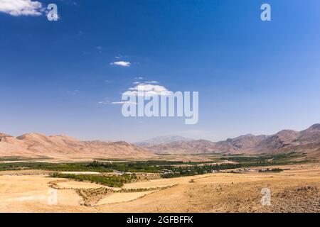 Blick auf das Agrarfeld im Hochland, Road 78, Zagros Mountains, Ali Abad, Fars Provinz, Iran, Persien, Westasien, Asien Stockfoto