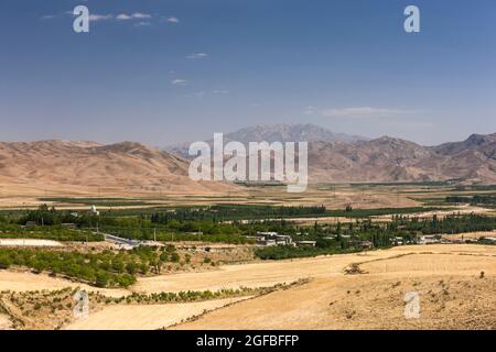 Blick auf das Agrarfeld im Hochland, Road 78, Zagros Mountains, Ali Abad, Fars Provinz, Iran, Persien, Westasien, Asien Stockfoto