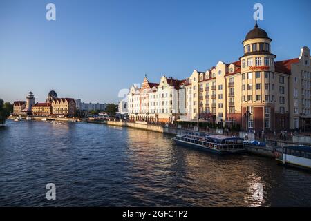 Königsberg, Russland - 29. Juli 2021: Fischerdorf Bezirk von Königsberg, Küstenlandschaft Foto an einem Sommerabend aufgenommen Stockfoto