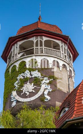 Svetlogorsk, Russland - 3. August 2021: Das Äußere des Wasserturms, erbaut 1907-1908 in Rauschen nach dem Projekt des Architekten Otto Walter K Stockfoto