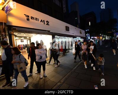 Das pulsierende Viertel Insadong in Seoul, Südkorea. Stockfoto