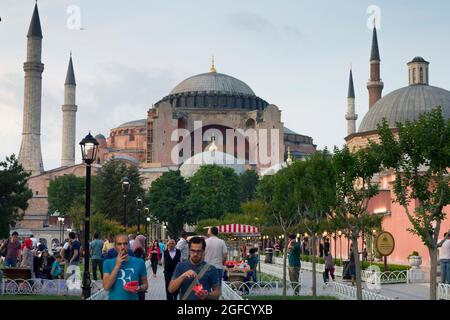 Istanbul, Türkei - 8. Juni 2014: Die Hagia Sophia offiziell die große Hagia Sophia Moschee in Istanbul, Türkei. Stockfoto