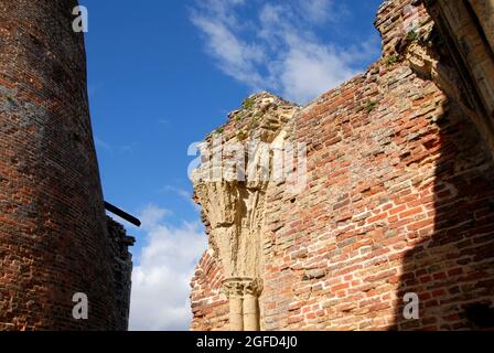 Ein Teil der Überreste der St. Benet's Abbey, Norfolk, England Stockfoto