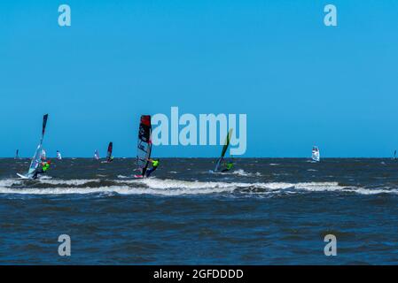 Multivan Windsurf Cup, St.-Peter-Ording, Halbinsel Eiderstedt, Nordfriesland, Schleswig-Holstein, Deutschland Stockfoto