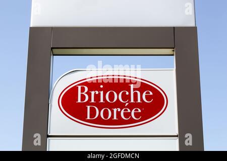 Dardilly, Frankreich - 17. Juli 2021: Brioche Doree ist eine französische Kette von Bakery-Cafe Restaurants, die 1976 gegründet wurde und ursprünglich in Brest gegründet wurde Stockfoto