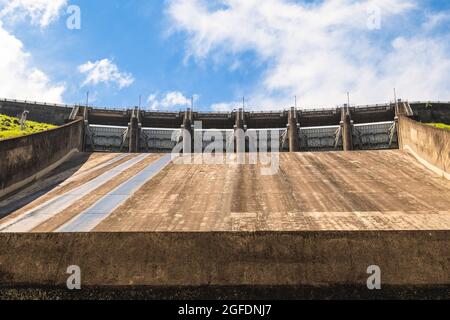 Shimen-Staudamm und Shihmen-Stausee in der Stadt Taoyuan in taiwan Stockfoto