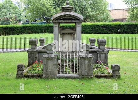 Sir John Soane Mausoleum in St. Pancras Gardens Stockfoto