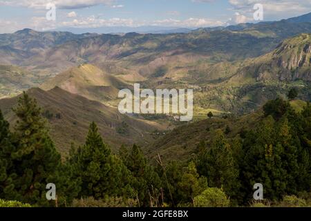 Tal des Flusses Ullucos in der kolumbianischen Region Cauca Stockfoto