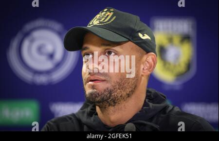 Anderlechts Cheftrainer Vincent Kompany, abgebildet während der Pressekonferenz des belgischen Fußballteams RSCA Anderlecht, am Mittwoch in Arnhem, Niederlande Stockfoto