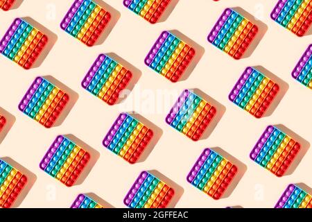 Muster Rainbow Pop It Bubble Sensory Fidget Spielzeug Stockfoto