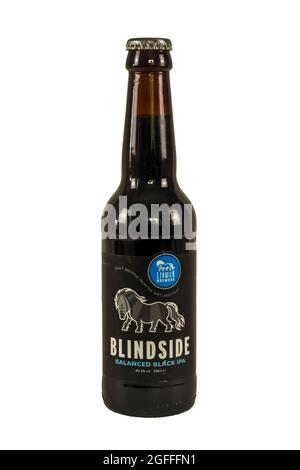 Eine Flasche Blindside Balanced Black IPA aus der Lerwick Brewery auf Shetland. Es hat eine Stärke von 6 % ABV. Stockfoto
