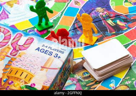 Candy Land ist ein klassisches Anfängerspiel für Kinder ab 3 Jahren, USA Stockfoto