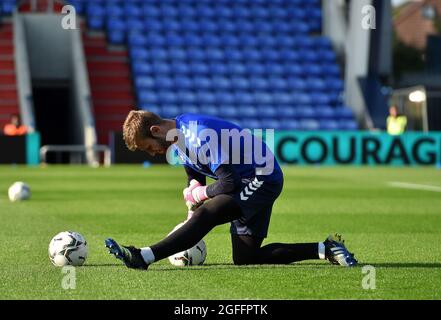 OLDHAM, GROSSBRITANNIEN. 24. AUGUST Laurie Walker von Oldham Athletic beim Carabao Cup-Spiel zwischen Oldham Athletic und Accrington Stanley am Dienstag, den 24. August 2021, im Boundary Park, Oldham. (Kredit: Eddie Garvey | MI News) Stockfoto