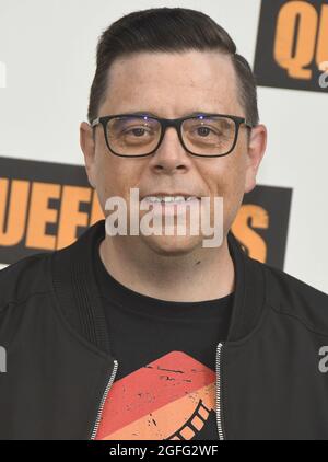 Los Angeles, USA. August 2021. Aron Gaudet bei STX's QUEENPINS Photocall, die am Mittwoch, dem 25. August 2021, im Four Seasons Hotel Los Angeles in Beverly Hills, CA, stattfand. (Foto: Sthanlee B. Mirador/Sipa USA) Quelle: SIPA USA/Alamy Live News Stockfoto