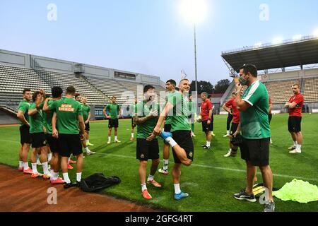 Nicht exklusiv: ZAPORIZHZHIA, UKRAINE - 25. AUGUST 2021 - die Spieler des FC Rapid Austria werden während des offenen Trainings vor der UEFA 2021/2022 abgebildet Stockfoto