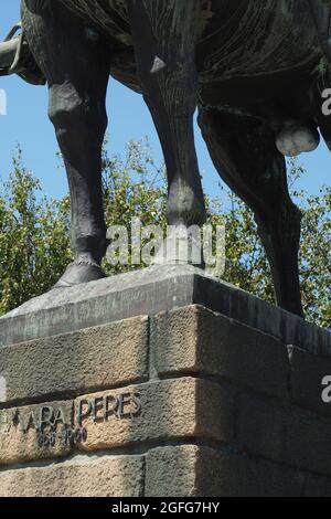 Plakette der Statue von Vímara Peres am Eingang der Kathedrale von Porto, Portugal Stockfoto