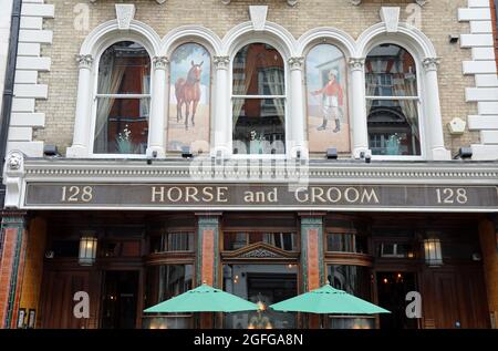 The Horse and Groom Pub in der Great Portland Street im Londoner Stadtteil Fitzrovia Stockfoto